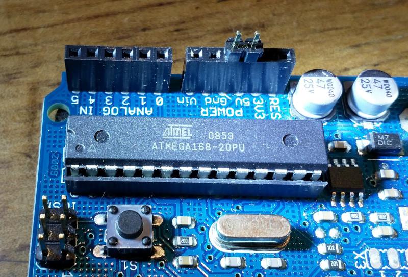 /images/arduino/arduino-duemilanove-closeup.jpg