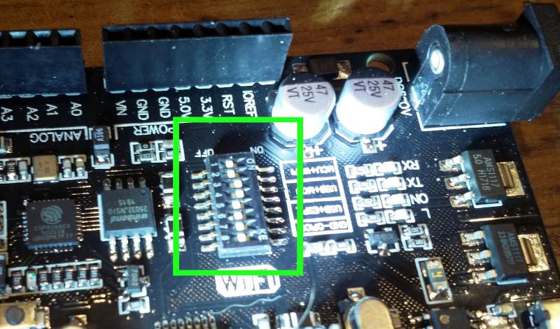 /images/arduino/uno-dip-switches.jpg